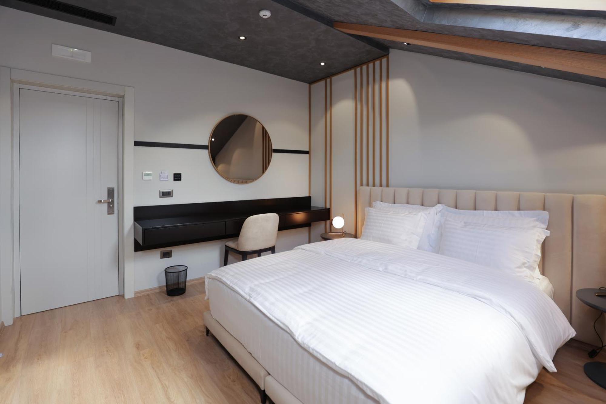 Gremmy Boutique Hotel ティラナ エクステリア 写真