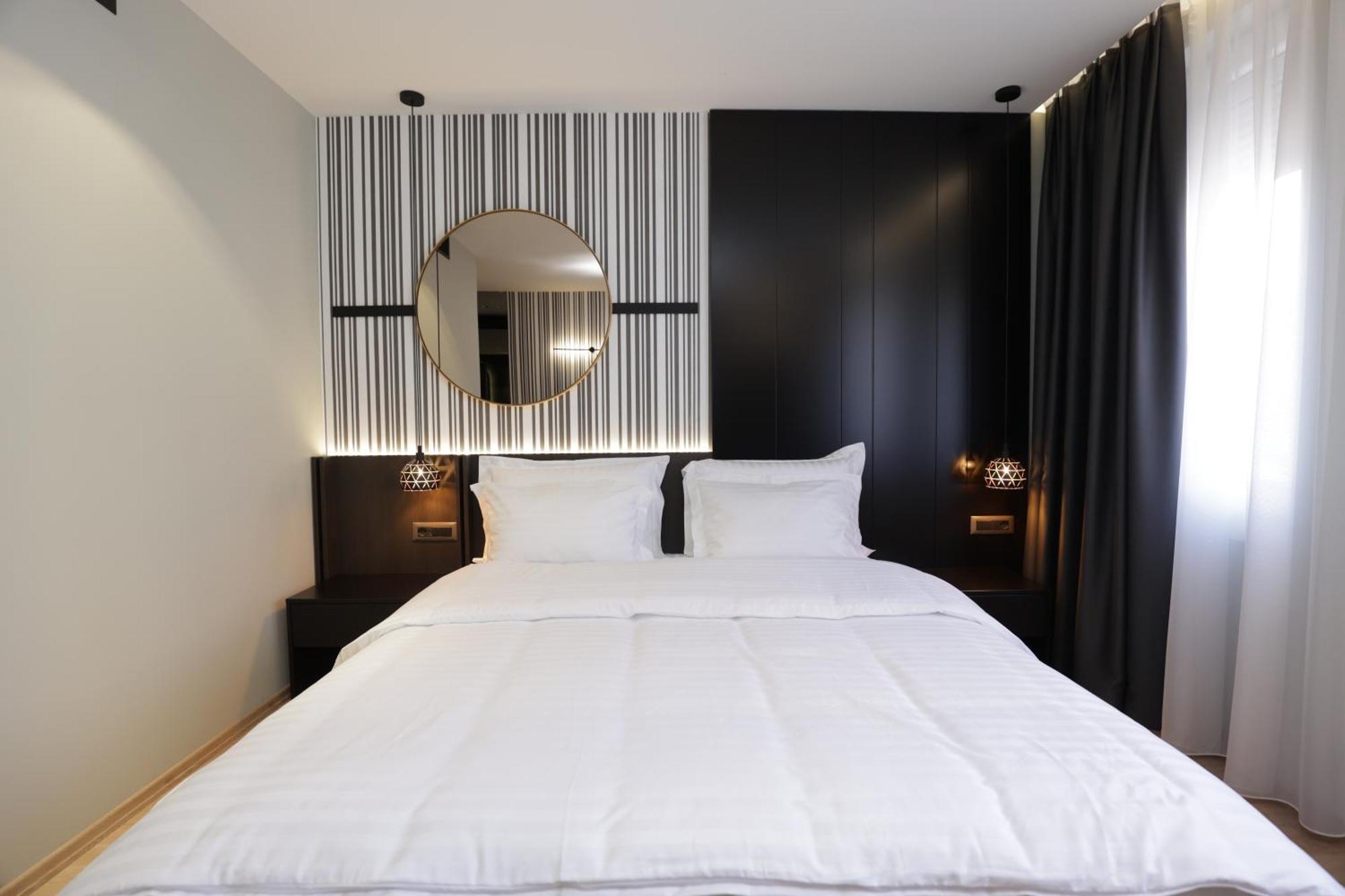 Gremmy Boutique Hotel ティラナ エクステリア 写真